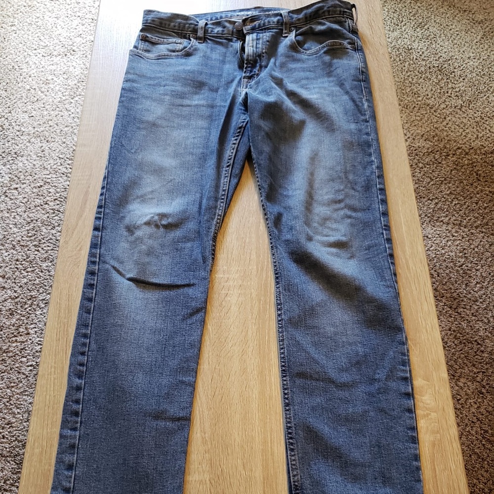 Lot sale. Two Old Navy jeans. Slim; Straight. W32, L32 - Picture 6 of 8